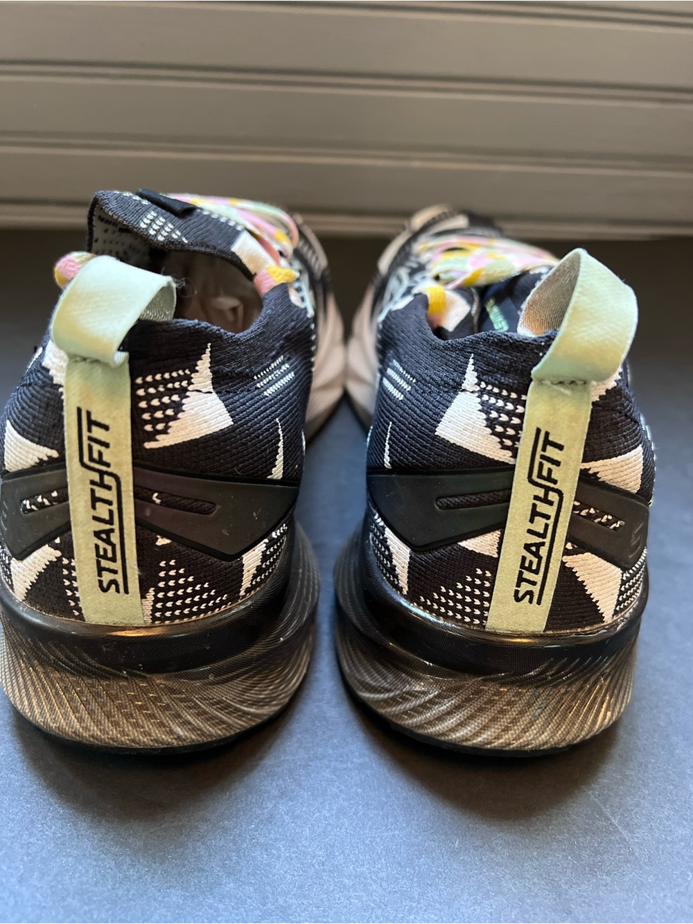 Rare BROOKS Levitate Stealth Fit 6 Running Shoes Women’s Size 8.5 US - Picture 4 of 8